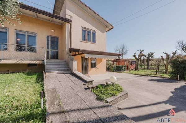 casa indipendente in vendita a Caorle