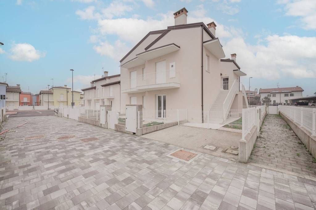 appartamento in vendita a Caorle in zona Ottava Presa