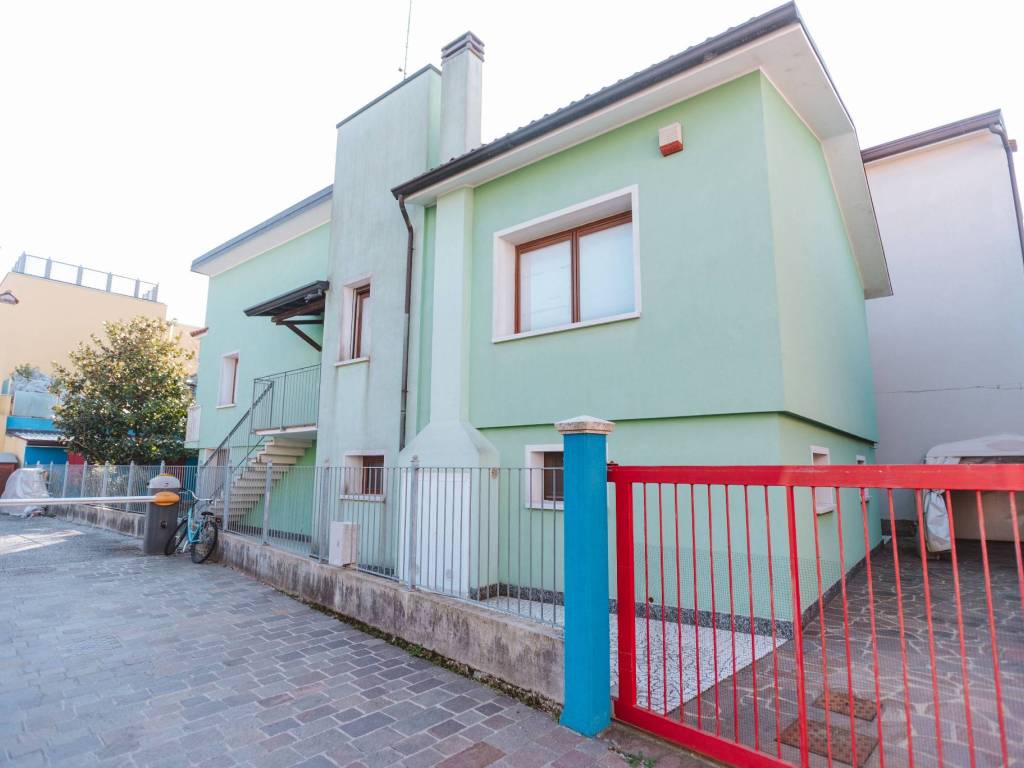 casa indipendente in vendita a Caorle