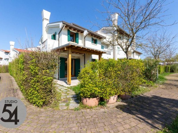 casa indipendente in vendita a Caorle