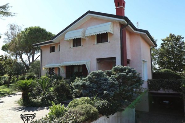 casa indipendente in vendita a Caorle