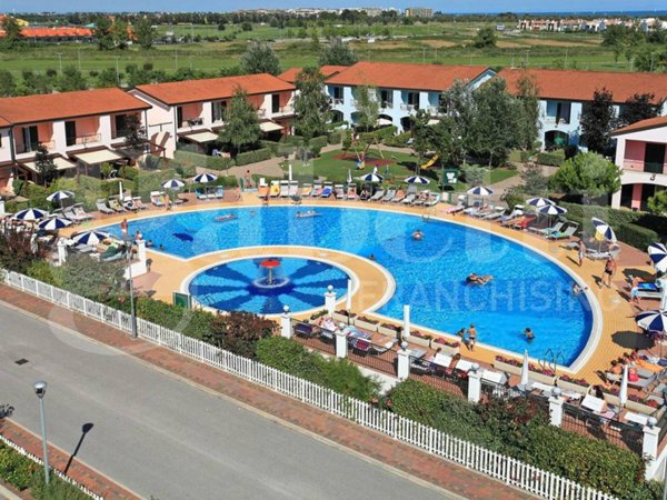 casa indipendente in vendita a Caorle