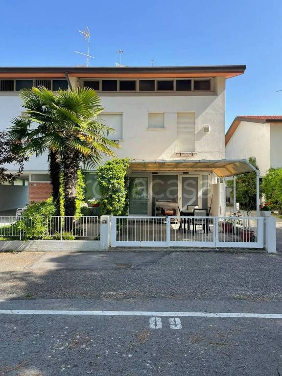 casa indipendente in vendita a Caorle in zona Porto Santa Margherita