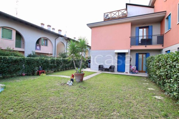 casa indipendente in vendita a Caorle in zona Ottava Presa