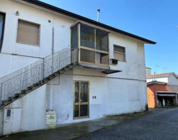 pentavano in vendita a Caorle