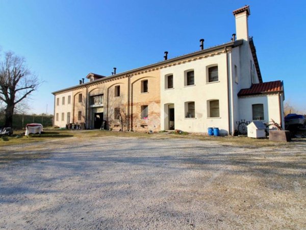 casa indipendente in vendita a Caorle