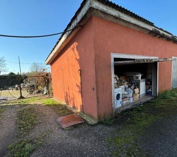locale di sgombero in vendita a Caorle in zona Castello di Brussa