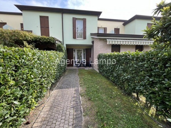 casa indipendente in vendita a Caorle