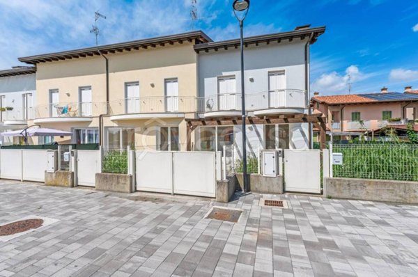 casa indipendente in vendita a Caorle in zona Ottava Presa