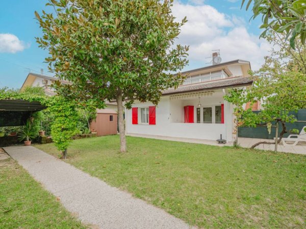 appartamento in vendita a Caorle in zona Porto Santa Margherita