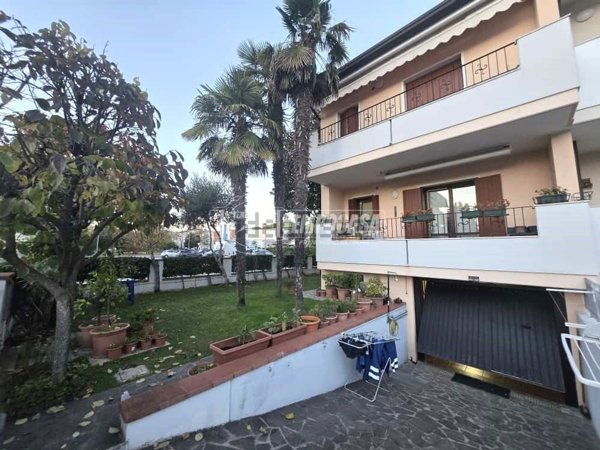 casa indipendente in vendita a Caorle