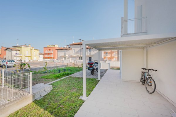 casa indipendente in vendita a Caorle in zona Ottava Presa