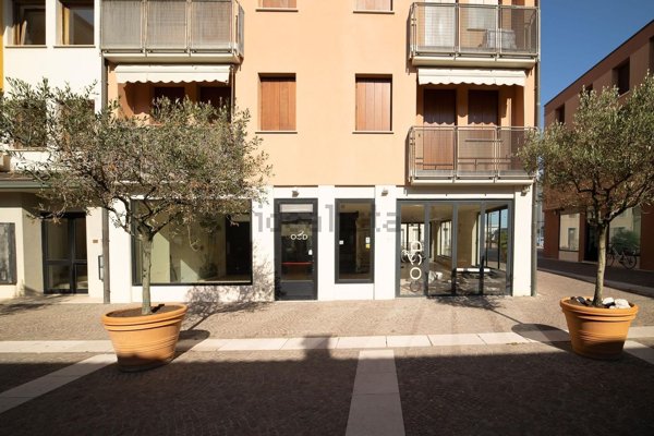 negozio in vendita a Caorle