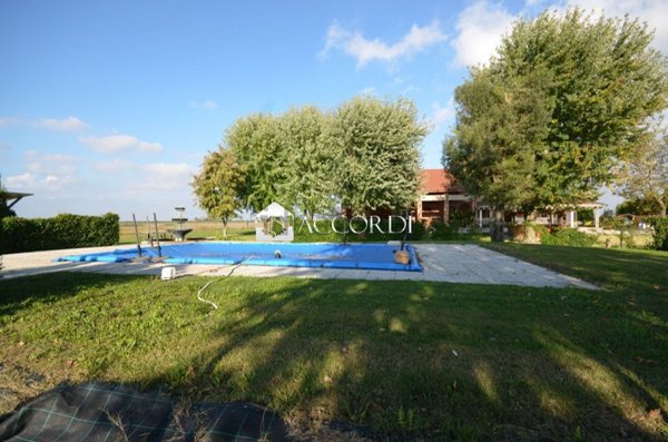 casa indipendente in vendita a Caorle