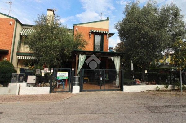 casa indipendente in vendita a Caorle