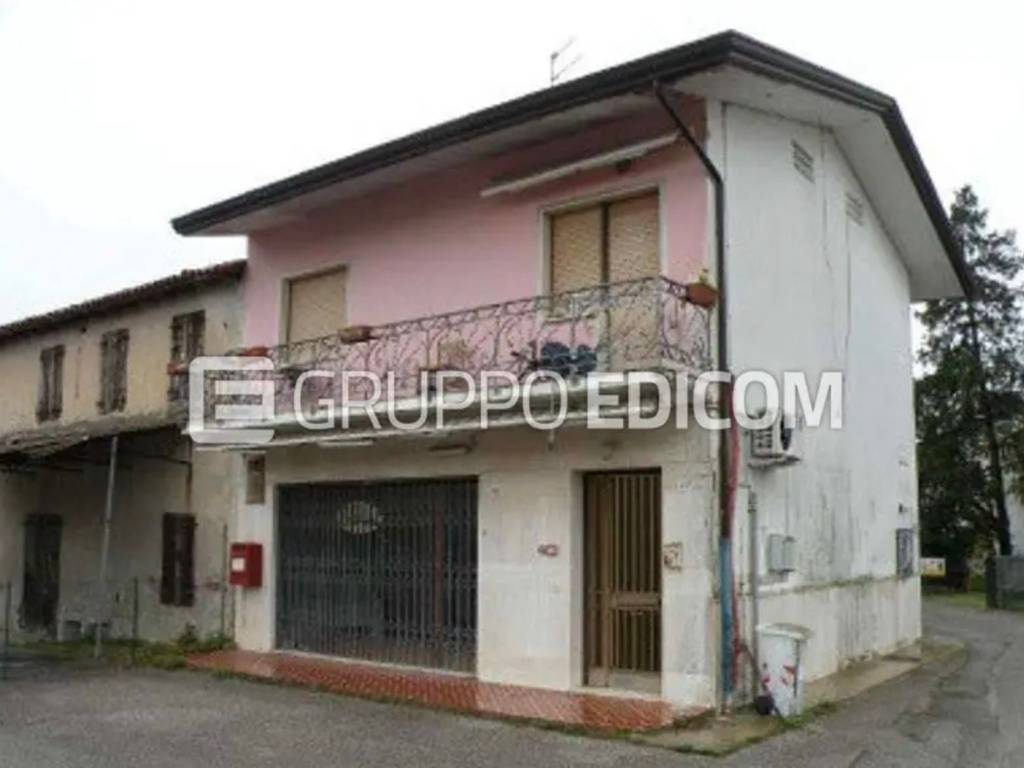 casa indipendente in vendita a Caorle