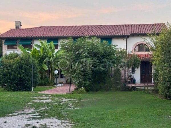villa in vendita a Caorle in zona San Gaetano
