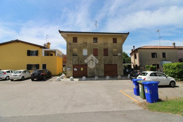casa semindipendente in vendita a Caorle
