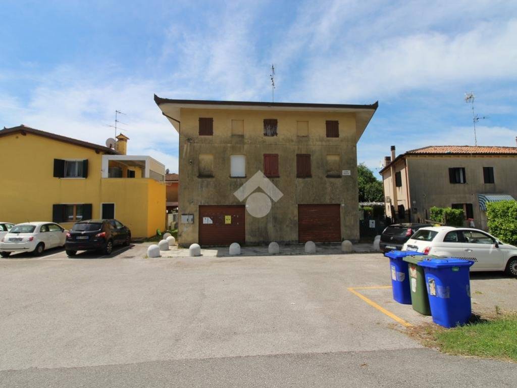 casa semindipendente in vendita a Caorle