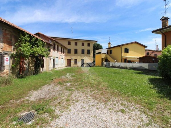casa indipendente in vendita a Caorle