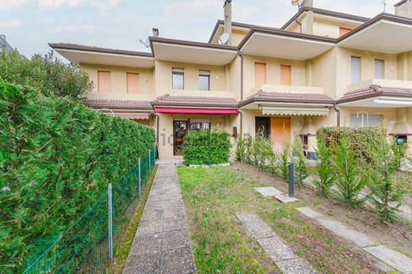 casa indipendente in vendita a Caorle