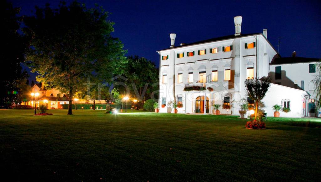 casa indipendente in vendita a Caorle in zona Ottava Presa