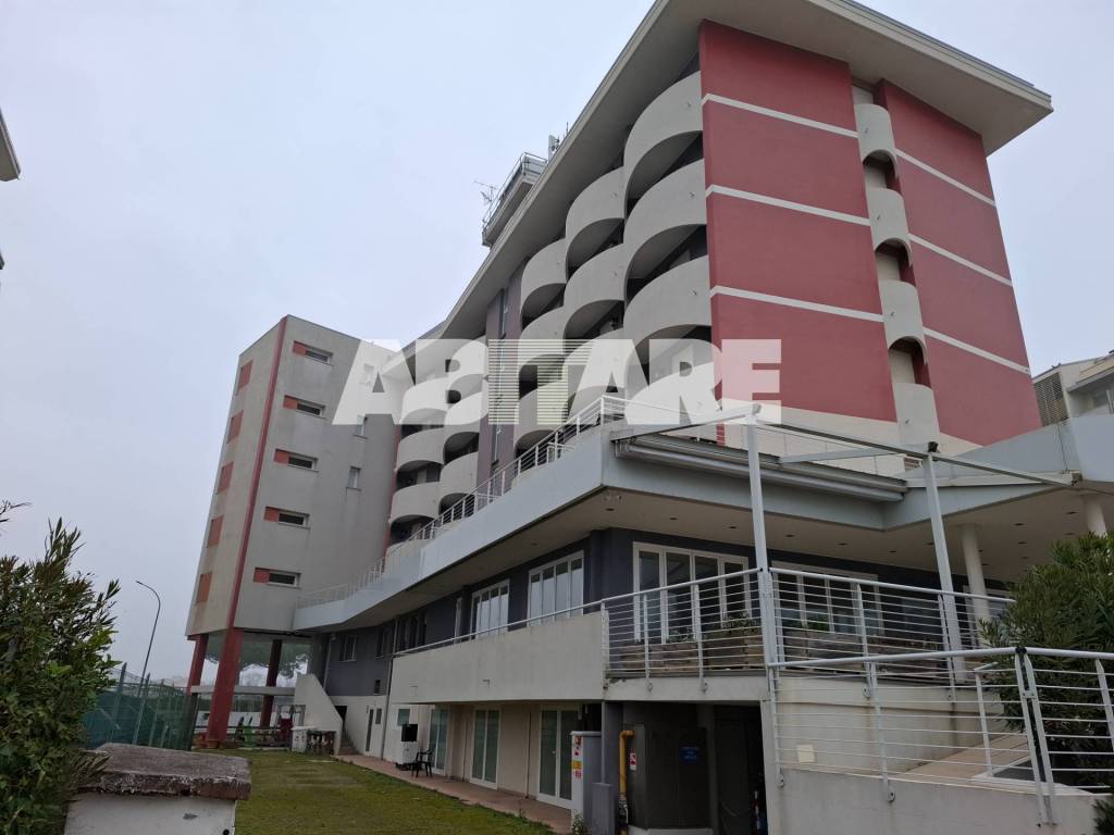 negozio in vendita a Caorle in zona Porto Santa Margherita