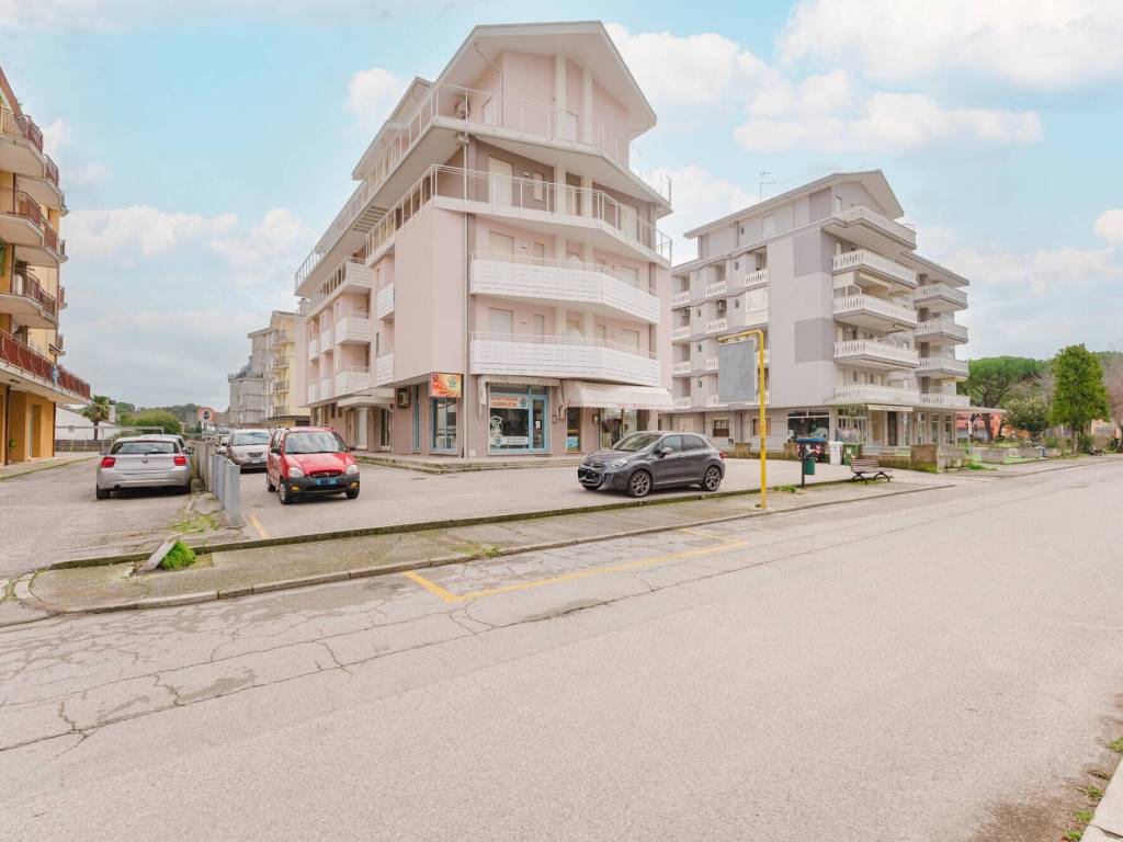 appartamento in vendita a Caorle in zona Porto Santa Margherita
