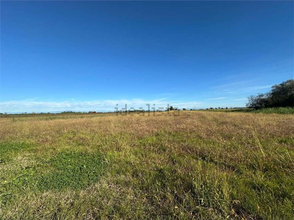 capannone in vendita a Caorle in zona Ottava Presa