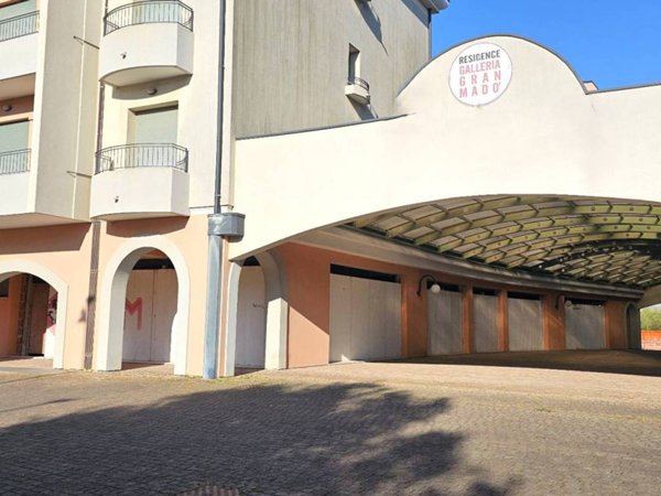 negozio in vendita a Caorle
