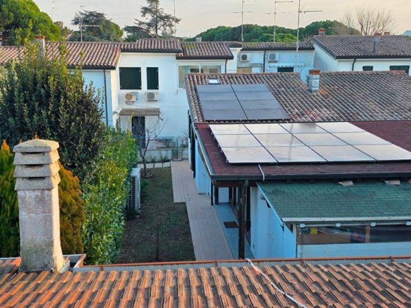 casa indipendente in vendita a Caorle