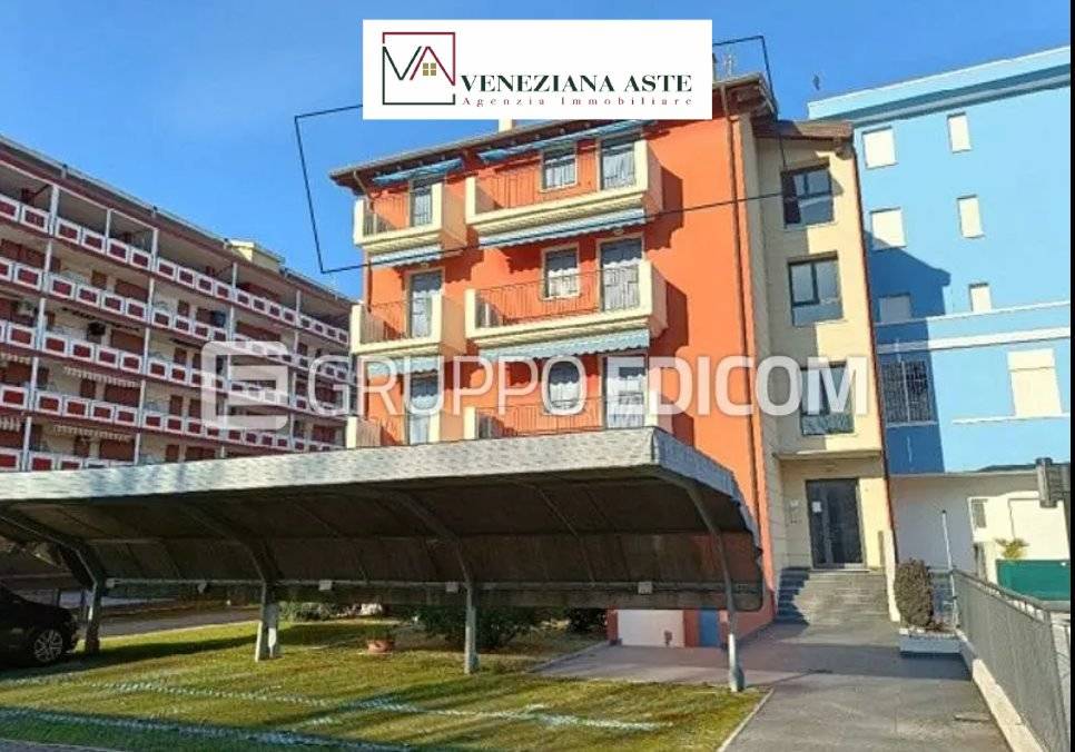 appartamento in vendita a Caorle in zona Porto Santa Margherita