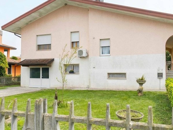 casa indipendente in vendita a Caorle in zona San Giorgio di Livenza