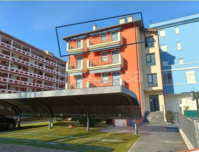 appartamento in vendita a Caorle in zona Porto Santa Margherita