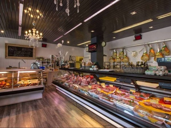 negozio in vendita a Caorle in zona Porto Santa Margherita