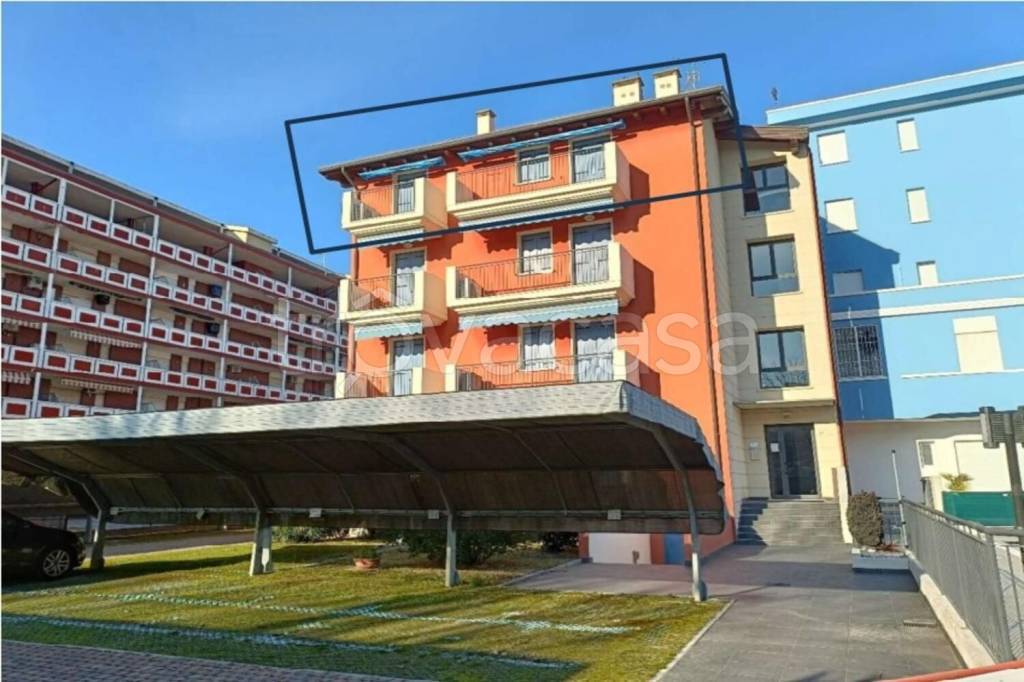 appartamento in vendita a Caorle in zona Porto Santa Margherita