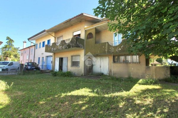 casa indipendente in vendita a Caorle