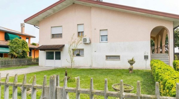 casa indipendente in vendita a Caorle in zona San Giorgio di Livenza