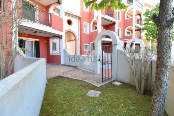 appartamento in vendita a Caorle in zona Porto Santa Margherita