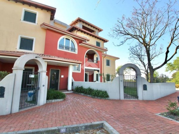 appartamento in vendita a Caorle in zona Porto Santa Margherita