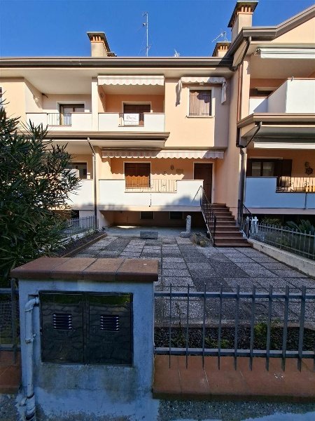 casa indipendente in vendita a Caorle