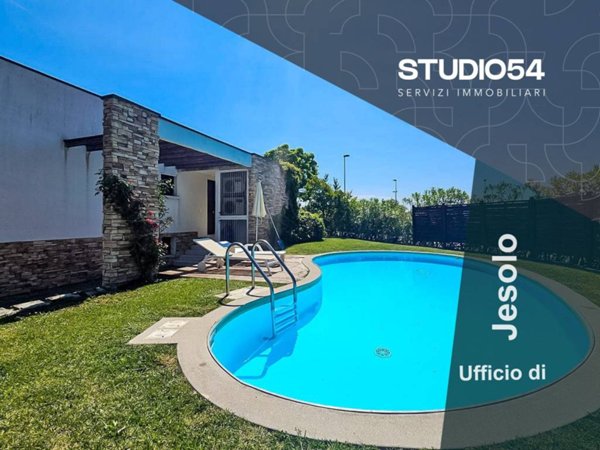 casa indipendente in vendita a Caorle