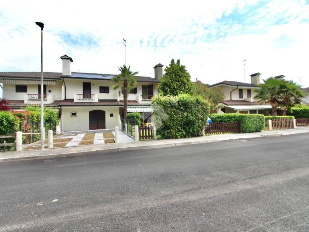 casa indipendente in vendita a Caorle in zona Porto Santa Margherita