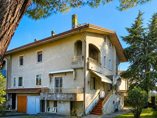 casa indipendente in vendita a Caorle