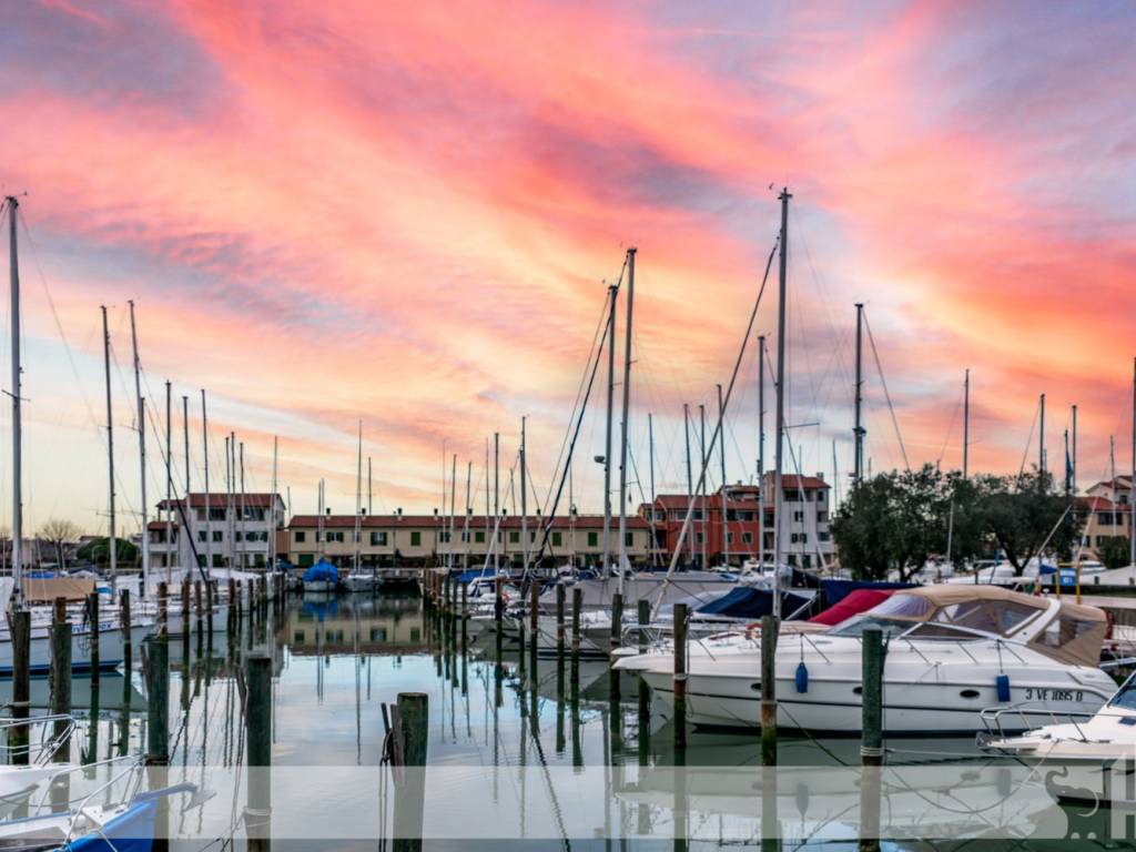 appartamento in vendita a Caorle in zona Porto Santa Margherita