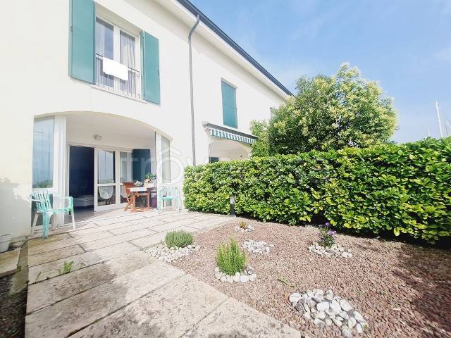 casa indipendente in vendita a Caorle