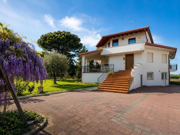 casa indipendente in vendita a Caorle