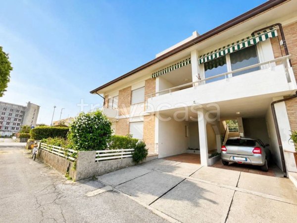appartamento in vendita a Caorle in zona Porto Santa Margherita