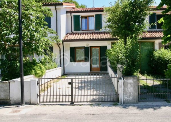 casa indipendente in vendita a Caorle