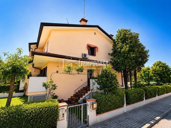 casa indipendente in vendita a Caorle